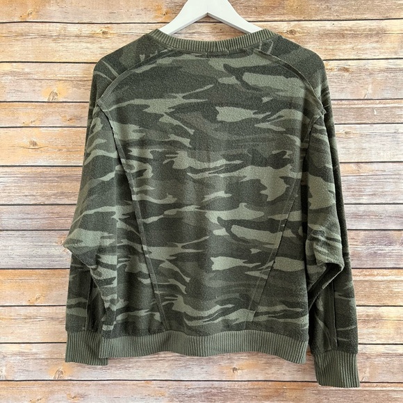 Sweet Romeo Camo Skull Soft Pullover Lightweight Sweatshirt Top Size Small NWOT - Picture 2 of 6